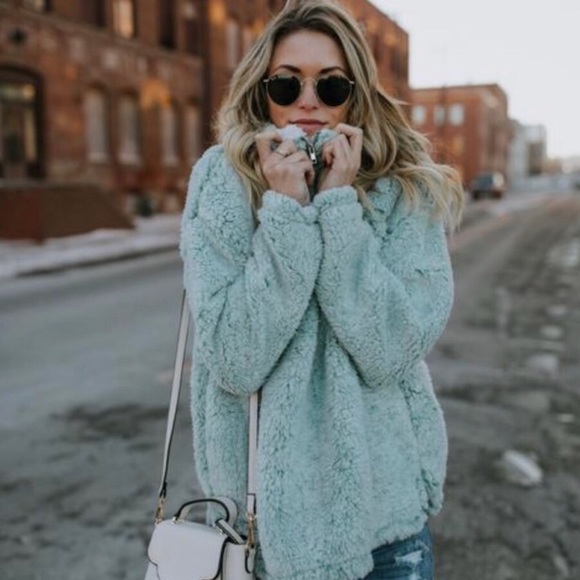 Peach Love California Sherpa - Picture 2 of 4